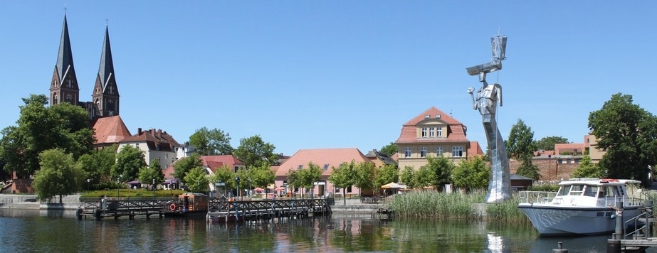 Der Ruppiner See mit Blick auf die Altstadt von Neuruppin