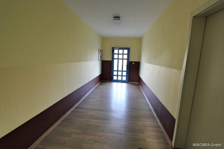 Hausflur – Etagenwohnung in Brandenburg an der Havel
