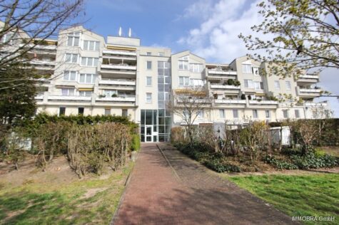 2,5 Zimmer-Wohnung in gepflegter Wohnanlage mit Tiefgaragenstellplatz