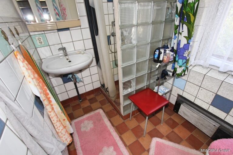 Bad mit Dusche