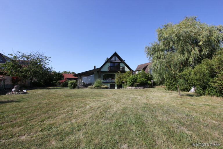 Hausansicht vom Grundstück – Einfamilienhaus in Beetzsee, Radewege