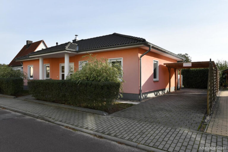 Straßenansicht 2