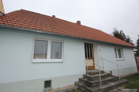 Wohnhaus mit großem Grundstück in Groß Briesen