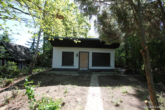 Massiver Bungalow - Natur, Ruhe und Freiheit – Ihr Platz am Wasser mit eigenem Steg und Seeanteil wartet