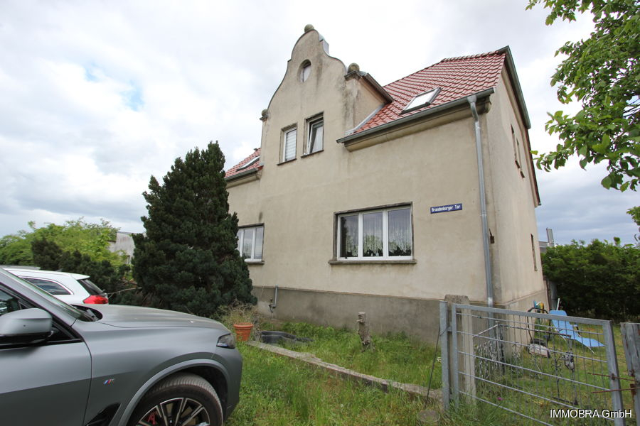 Sanierungsbedürftiges Mehrfamilienhaus in Ziesar – ca. 290 m² Wfl. auf 1.345 m² Grundstück, 14793 Ziesar, Einfamilienhaus