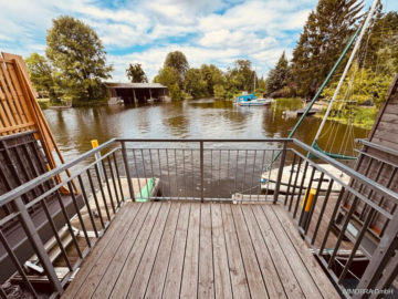 Wohnen mit Wow-Effekt – extravagante Maisonettewohnung mit Balkon über dem Wasser, 14776 Brandenburg an der Havel, Etagenwohnung