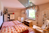 Kinderzimmer - Großes Einfamilienhaus mit Idyllischem Garten in begehrter Wohnlage