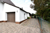 Garage - Großes Einfamilienhaus mit Idyllischem Garten in begehrter Wohnlage