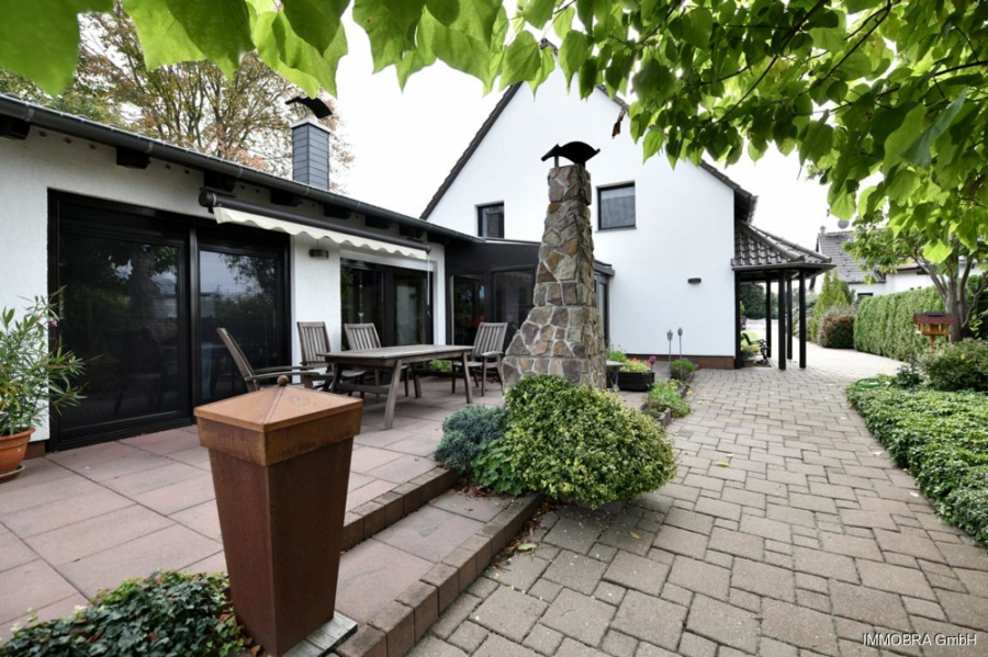 Großes Einfamilienhaus mit Idyllischem Garten in begehrter Wohnlage, 14776 Brandenburg an der Havel, Einfamilienhaus